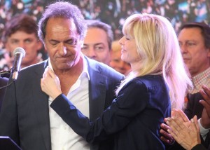 El candidato a la presidencia de Argentina por el partido Frente para la Victoria Daniel Scioli, despus del discurso donde acept su derrota electoral. LA PRENSA/EFE/Juan Ignacio Roncoroni